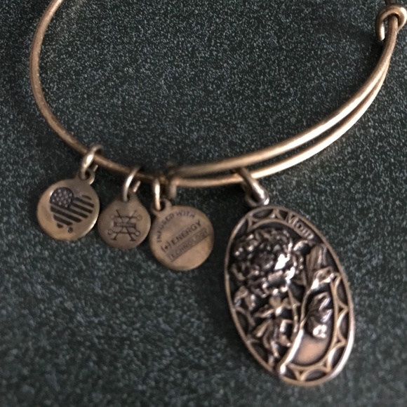 Alex and Ani Expandable Wire Bracelet Mom Charm - Picture 6 of 15